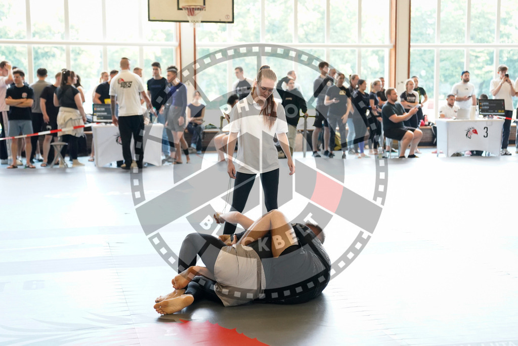 20240608PBB00190 | Fighters compete during the ILLCS VII summer edition luta livre competition in Hannover, Germany, on June 8, 2024.