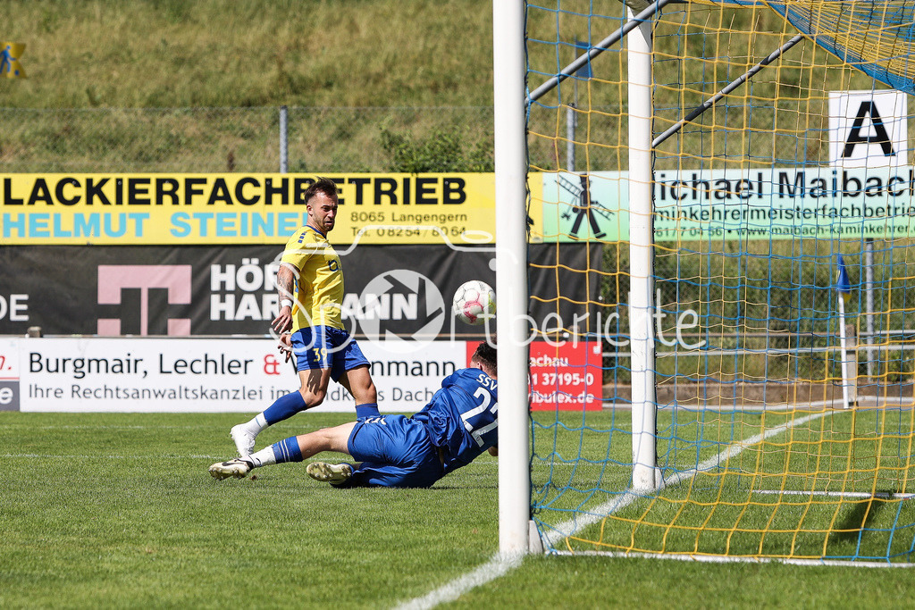 FC Pipinsried - SSV Jahn Regensburg II | Angelo MAYER (FCP) trifft zum 1-1