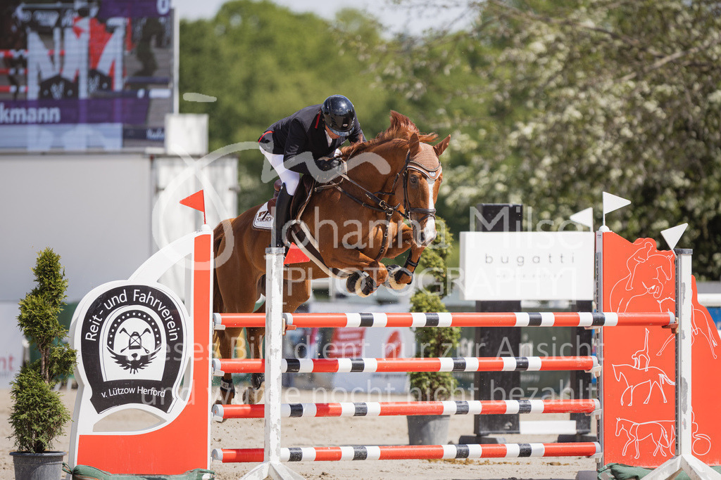 230518_MayDays_Zeit-M-501 | Deine schönsten Turniermomente als professionelle Fotos! Entdecke hochwertige Pferdesport-Fotografie im Online-Shop. Jetzt Fotos finden & bestellen!