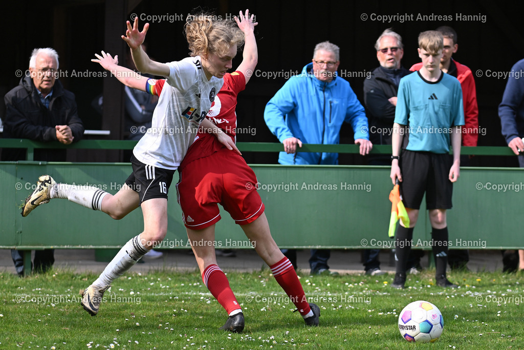 Fußball I Frauen I Saison 2024-25 I Oberliga I FC Jesteburg-Bendestorf - SpVg Aurich Frauen I 13.4.2025 | a-hannig - Realisiert mit Pictrs.com