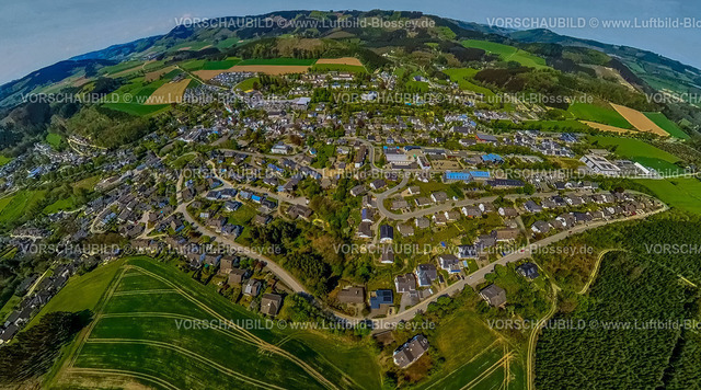 Eslohe240590285Mitte_Sued | Luftbild, Ortsansicht Wohngebiet Süd Höhenweg, Bildungszentrum des westfälischen Dachdeckerhandwerks e.V., Höhenzug Waldgebiet NSG Reinscheid, , Fisheye Aufnahme, Fischaugen Aufnahme, 360 Grad Aufnahme, tiny world, little planet, fisheye Bild, Niedereslohe, Eslohe, Sauerland, Nordrhein-Westfalen, Deutschland