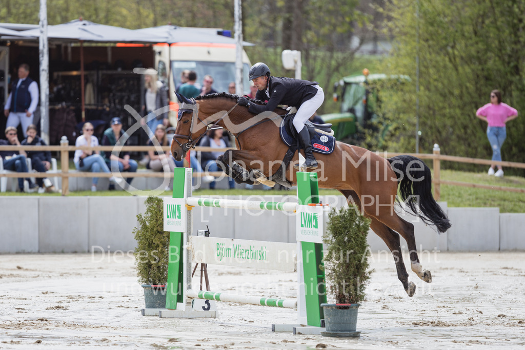 230501_SpengeW_Stil-S-422 | Deine schönsten Turniermomente als professionelle Fotos! Entdecke hochwertige Pferdesport-Fotografie im Online-Shop. Jetzt Fotos finden & bestellen!