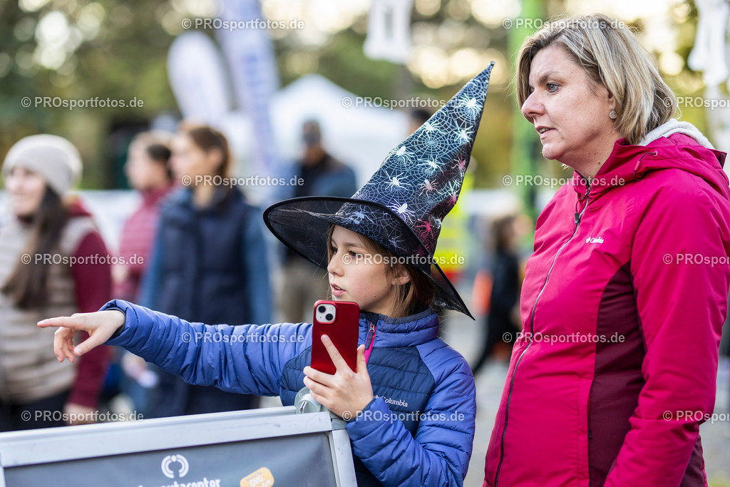Sparda-Bank Halloween-Run Koeln 2023, 31.10.2023, Forstbotanischer Garten Rodenkirchen, Koeln | Impressionen vom Sparda-Bank Halloween-Run Koeln 2023, 31.10.2023, Forstbotanischer Garten Rodenkirchen, Koeln