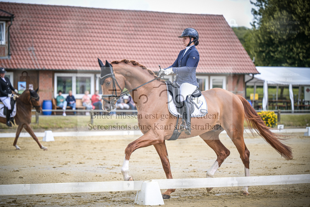 DOS_8268 | Entdecke hochwertige Reitturnierfotos von Foto Oger. Professionell, emotional und authentisch – jetzt Lieblingsmomente im Shop bestellen. - Realisiert mit Pictrs.com