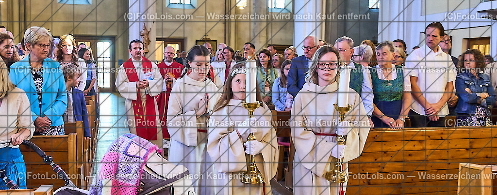 ALP0580_PfarrFirmung Wieselburg_Einzug | (C)FotoLois.com, Alois Spandl, Firmung in der Pfarrkirche Wieselburg mit Generalvikar Dr. Christoph Weiss, Dechant Pfarrer Daniel Kostrzycki und Monignore Franz Dammerer, Sa 15. Juni 2024.