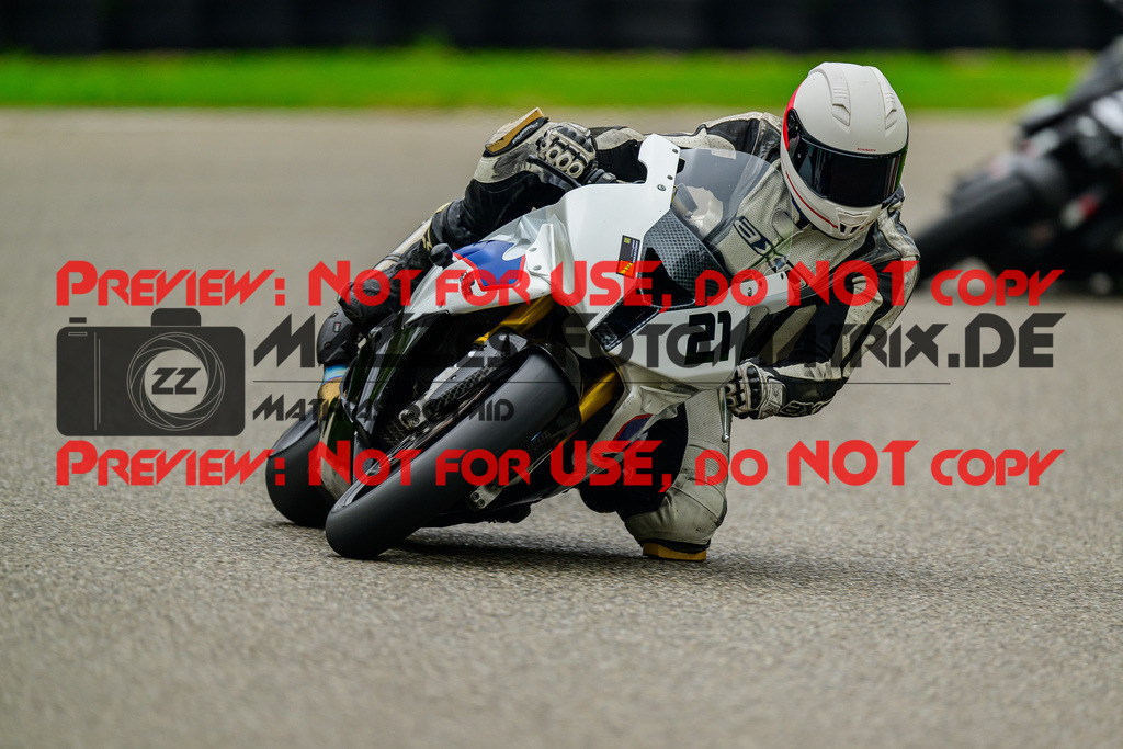 MaZZes_Fotomatrix_20241003_6007705_6859 | GELB