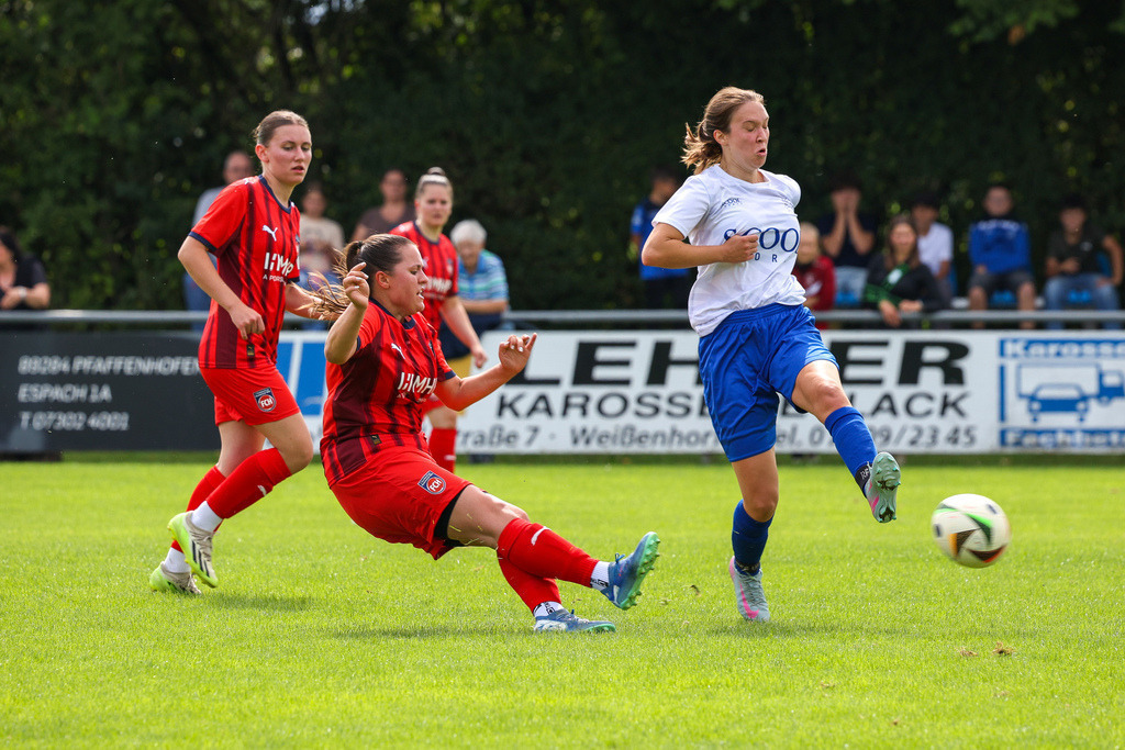20250727_AHP-FCH_047 | Fotopresso – Sportfotografie in Heidenheim & Umgebung. Professionelle Sportfotografie für unvergessliche Momente. Dynamische Action-Shots, emotionale Szenen & hochwertige Bilder. - Realisiert mit Pictrs.com