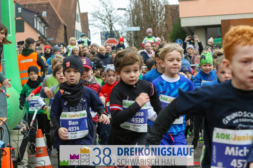 400m AOK Junior Cup | 3 Koenigslauf 2024 400m AOK Junior Cup - Realisiert mit Pictrs.com