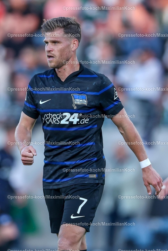 SCP09052502379 | 09.05.2025, Fußball, Preußen Münster - Hertha BSC, 2. Fußball Bundesliga, 33. Spieltag, Preußenstadion, Saison 2024 2025: Florian Niederlechner (Hertha BSC #07) DFB regulations prohibit any use of photographs as image sequences and or quasi-video.