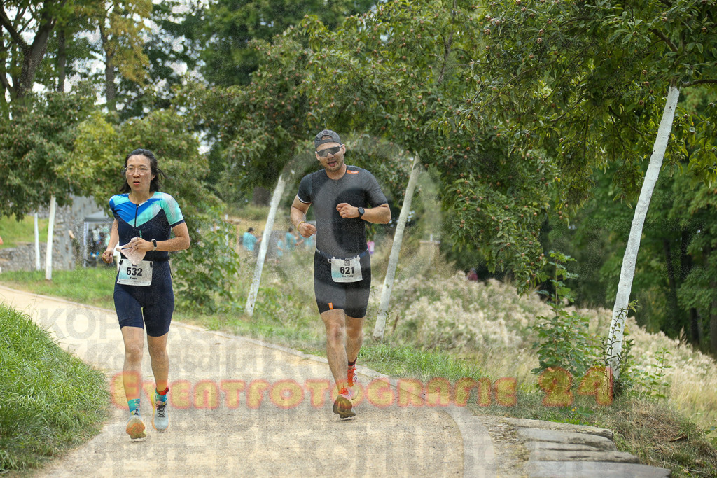 250824_1426_EX1_6194 | Sportfotografie im Rhein-Sieg Kreis, Köln, Bonn, NRW, Rheinland Pfalz, Hessen, etc. Unser Tätigkeitsfeld umfasst den Laufsport vom Volkslauf über den Marathon, Duathlon, Triathon bis zum Ultralauf wie Kölnpfad Ultra oder Schindertrail.