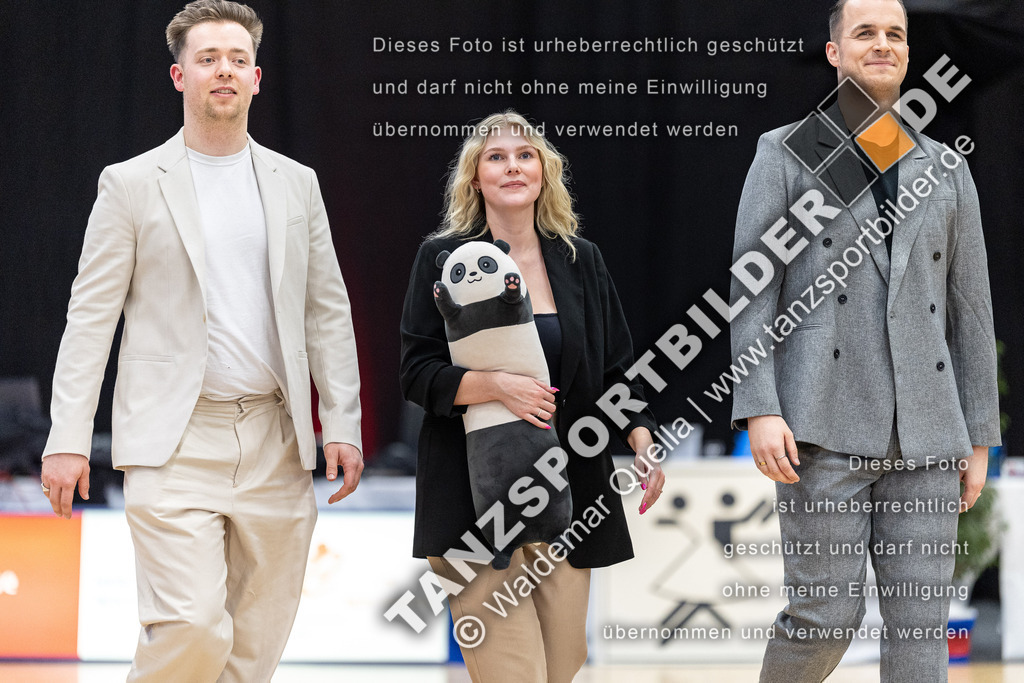 20240406-11080 | Hier finden Sie Tanz Bilder vom Latein und Standard Formationen tanzen. Sportbilder vom Tanzsport. Schöne Fotos und von Weltmeisterschaft, Europameisterschaft, Bundesliga, Regionalliga, Oberliga und Landesliga sowie von GOC Stuttgart, DanceComp, WM Bremen