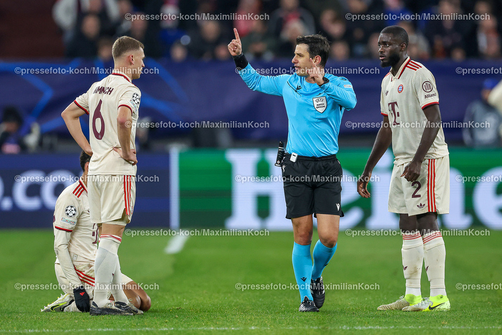 UCL10122402285 | 10.12.2024, Fußball, UEFA Champions League, Schachtar Donezk - FC Bayern München, Arena AufSchalke Gelsenkirchen, 8. Spieltag Saison 2024 2025: Schiedsrichter Halil Umut Meler gestikulierendDFB regulations prohibit any use of photographs as image sequences and or quasi-video.
