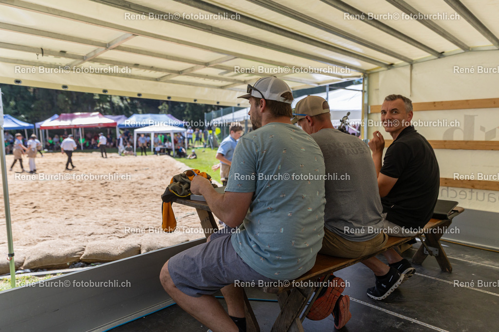 602A0366 | René Burch leidenschaftlicher Fotograf aus Kerns in Obwalden.  Hier finden sie Sport, Landschaft und Natur Fotografie.
 - Realisiert mit Pictrs.com