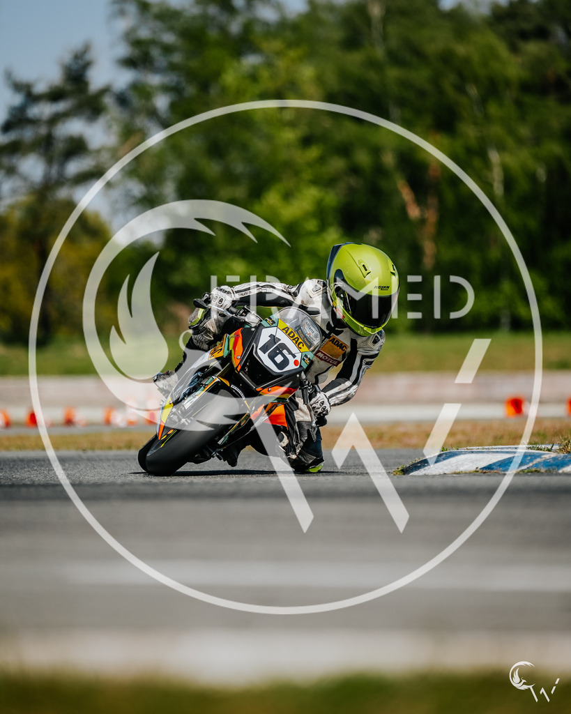 16-15 | cw-framed