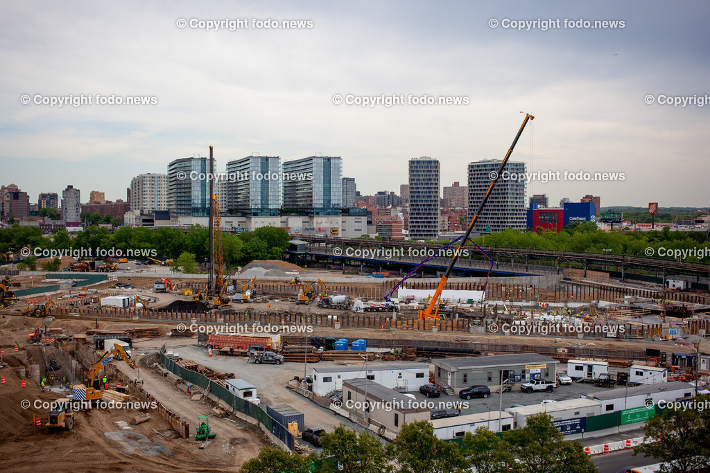 Vereinigte Staaten von Amerika_ USA_ New York City_ NYC_ 20.05.2024-14 | 20.05.2024, Vereinigte Staaten von Amerika, USA, New York City, NYC im Bild diverse Stadtansichten New York City, Wolkenkratzer, Essen, U-Bahn, Menschen, Stadion, Baseball, Yankees, Mets, Manhatten, East River, Trump, Macy, Verkehr, AutosNew York City ist eine Weltstadt an der Ostkueste der Vereinigten Staaten. Sie liegt im Bundesstaat New York und ist mit rund 8,8 Millionen Einwohnern die bevoelkerungsreichste Stadt des Landes.Quelle: Wikipedia
