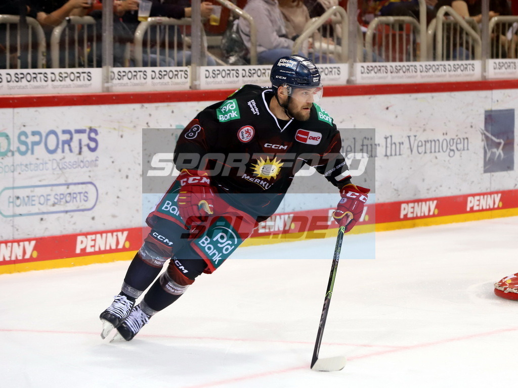 Mikko Kousa - DEG | Mikko Kousa - DEG - Realisiert mit Pictrs.com