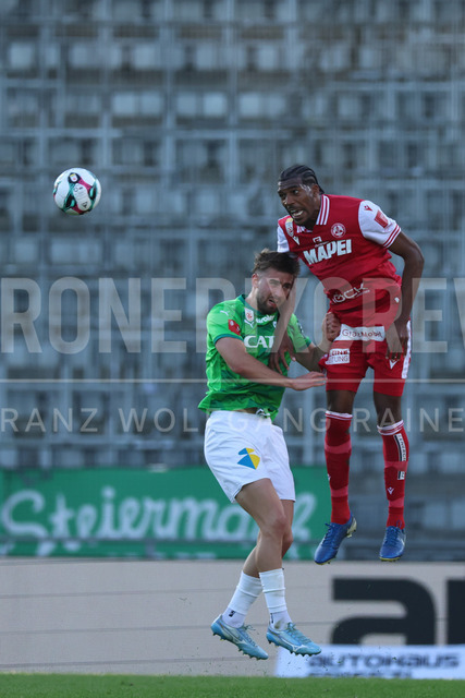 Grazer AK 1902 vs WSG Tirol – Austrian Bundesliga | Graz, Austria, 02.MAY.26 - SOCCER - ADMIRAL Bundesliga, Qualification Group, Grazer AK 1902 vs WSG Tirol. The image shows David Kubatta (WSG Tirol) and Donovan Pines (GAK).