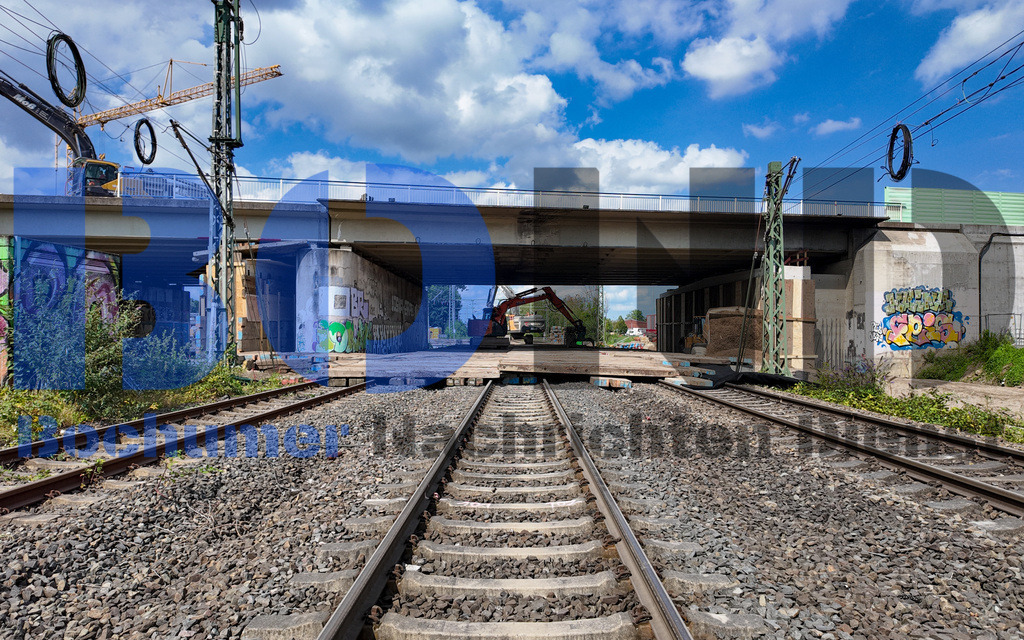 Abriss der Schlachthofbruecke A40 {date} -  | {headline}(Foto: Sebastian Sendlak / BOND) - Realisiert mit Pictrs.com