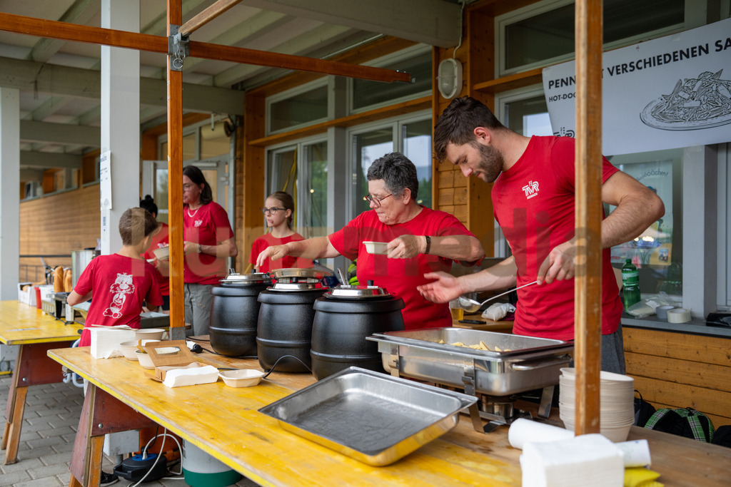 17_Public Viewing Reinach - Achtelfinale Schweiz -Italien EM 2024_kunzmedia.ch | OnlineShop für Bilder kunzmedia.ch