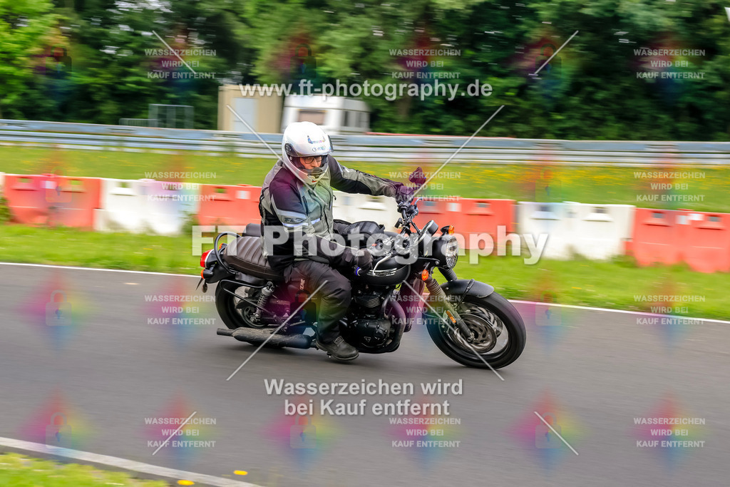 VBK-7239 | Hier findet Ihr Bilder von Touristenfahrten auf der Nürburgring Nordschleife oder von anderen Veranstaltungen die ich besucht habe. Viel Spass beim Durch Schauen 