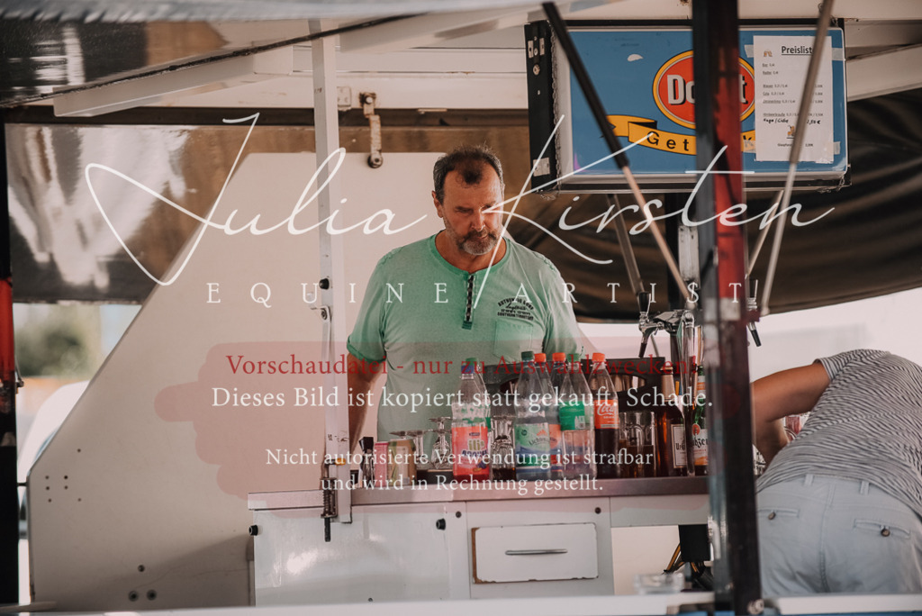 DSC_7367 | Pferde- und Turnierfotografie in Westsachsen. Pferdeportraits, Auftragszeichnungen und intuitive Kunst.