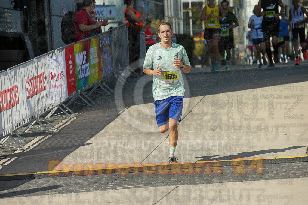 240921_1452_EX1_3922 | Sportfotografie im Rhein-Sieg Kreis, Köln, Bonn, NRW, Rheinland Pfalz, Hessen, etc. Unser Tätigkeitsfeld umfasst den Laufsport vom Volkslauf über den Marathon, Duathlon, Triathon bis zum Ultralauf wie Kölnpfad Ultra oder Schindertrail.
