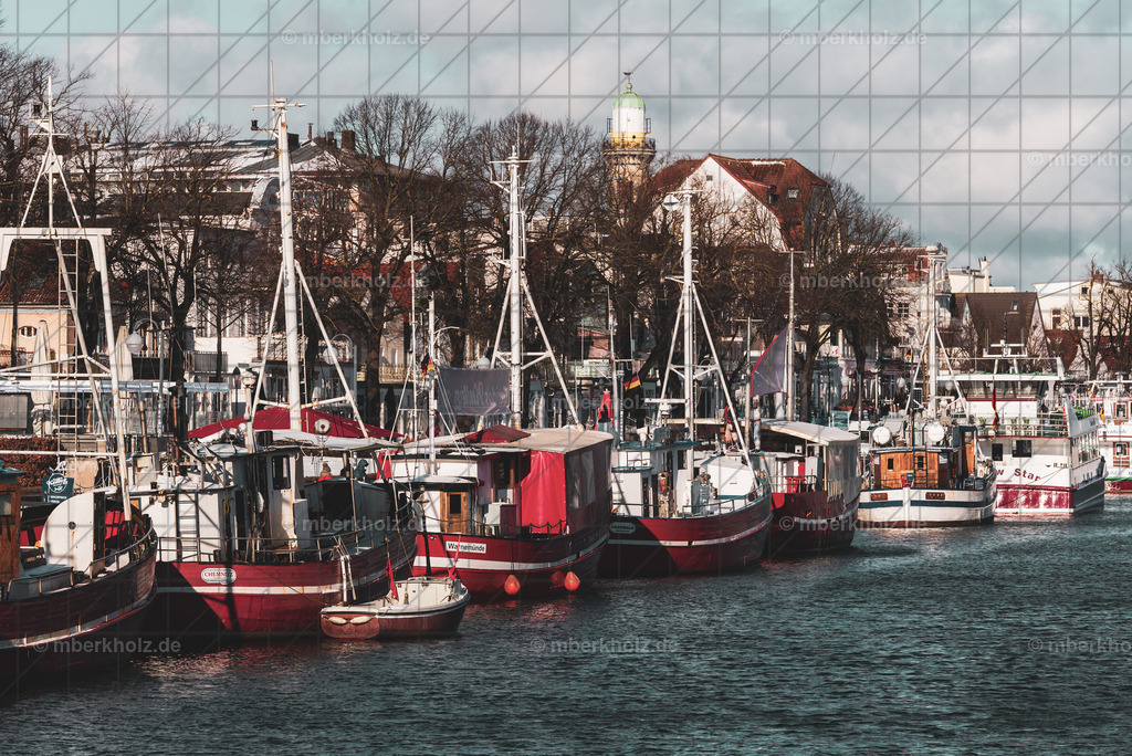 Marko_Berkholz_mberkholz_warnemünde_MBE9367 | Für dieses einmalige Foto "Blick Alter Strom" aufgenommen im Ostseebad Warnemünde, empfehle ich den Druck auf Alu Dibond  direkt. Brillante Farbwiedergabe und modernes Design geben diesem Foto den entsprechenden Rahmen.