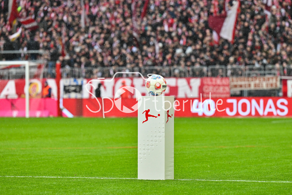 FC Bayern München - Eintracht Frankfurt | MUNICH, GERMANY - 21. FEBRUARY: im Bild die DFL Ballstehle vor dem Bundesligamatch zwischen dem FC Bayern München und der SG Eintracht Frankfurt am 23. Spieltag in der Allianz Arena / DFL REGULATIONS PROHIBIT ANY USE OF PHOTOGRAPHS AS IMAGE SEQUENCES AND/OR QUASI-VIDEO / Symbolfoto / Symbolbild