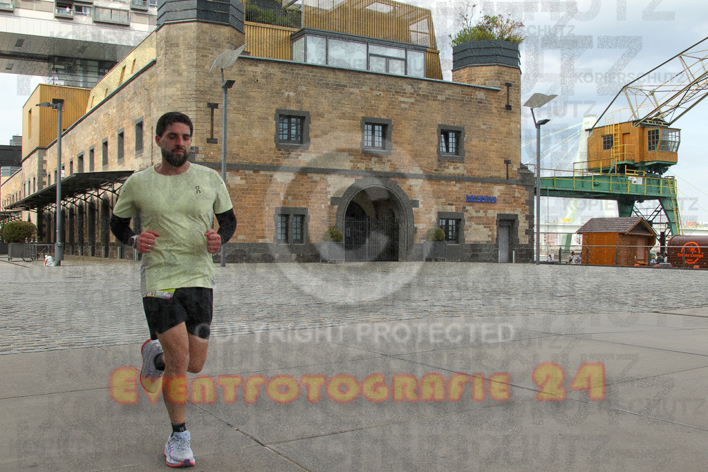 250920_1524_EV4_8687 | Sportfotografie im Rhein-Sieg Kreis, Köln, Bonn, NRW, Rheinland Pfalz, Hessen, etc. Unser Tätigkeitsfeld umfasst den Laufsport vom Volkslauf über den Marathon, Duathlon, Triathon bis zum Ultralauf wie Kölnpfad Ultra oder Schindertrail.
