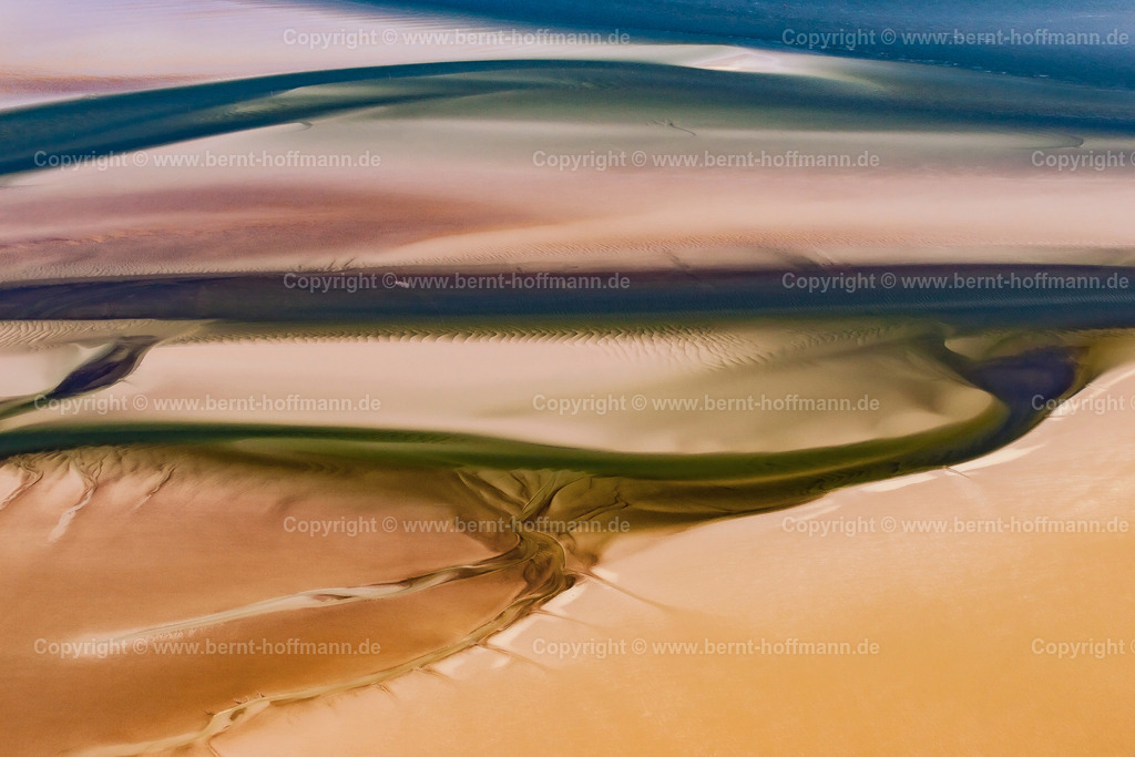 PLB_4620modz_WATT-ART_90x60 | Luftbild, Bodenstrukturen zwischen Sandbank-Flächen im Nationalpark Wattenmeer - Realisiert mit Pictrs.com