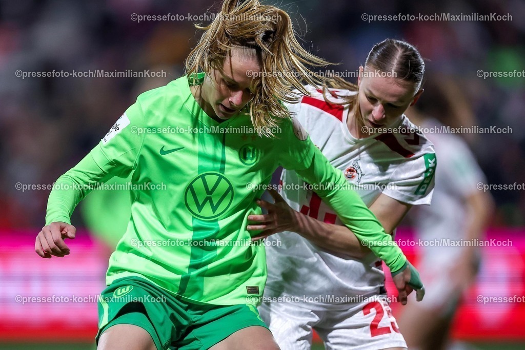 Koe07022502131 | 07.02.2025, Frauen Fußball, 1. FC Köln - VfL Wolfsburg, 1. Fußball Bundesliga, Franz-Kremer-Stadion, Saison 2024 2025: Vivien Endemann (VfL Wolfsburg #25) im Zweikampf gegen Laura Donhauser (1. FC Köln #25)DFB regulations prohibit any use of photographs as image sequences and or quasi-video.