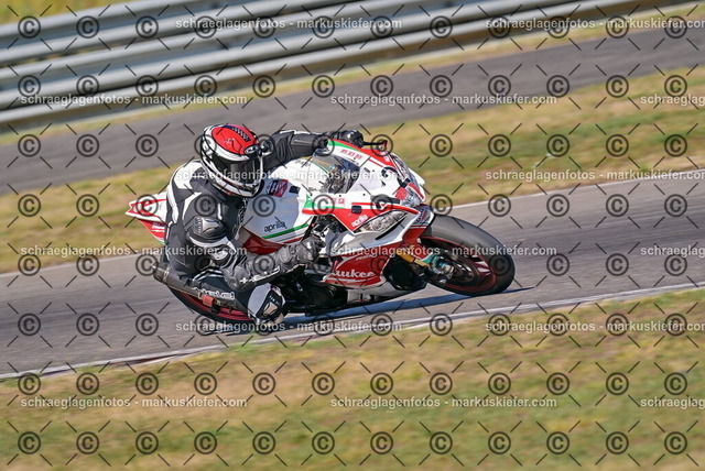 26bt05-0155 | markuskiefer.com - Realisiert mit Pictrs.com