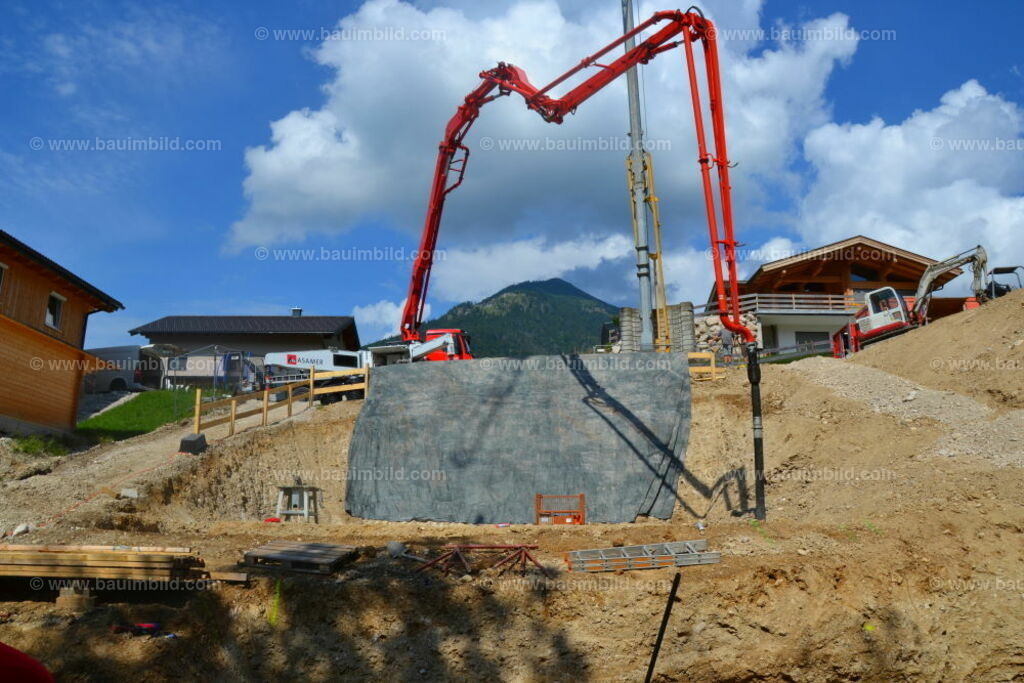 bib-lg04-betonarbeiten-0011 | Nach LV-Leistungsgruppen sortierte Detailfotos über den Bau eines Hauses. Alle Hausbau-Bilder direkt vom Urheber und Autor der Website Haus-Selber-Bauen.com
