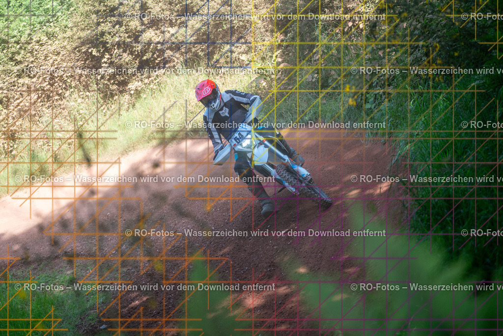 Wolfshausen 3 Lauf -797 | Sportfotografie von RO-Fotos: Motorsport, Motocross, Enduro, Laufveranstaltungen und Triathlon. Professionelle Fotos von Sportlern und Events. - Realisiert mit Pictrs.com