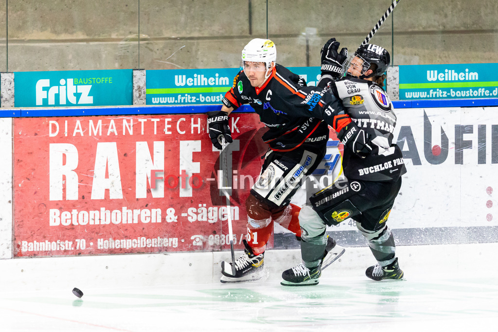 Bayernliga Eishockey, TSV Peißenberg Miners gegen den ESV Buchloe Pirates am 13.11.22 in Peißenberg | Bayernliga Eishockey, TSV Peißenberg Miners gegen den ESV Buchloe Pirates am 13.11.22 in Peißenberg