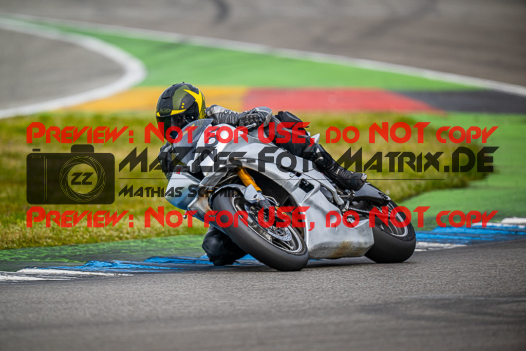 MaZZes_FotoMatrix_230410_3370 | ROT