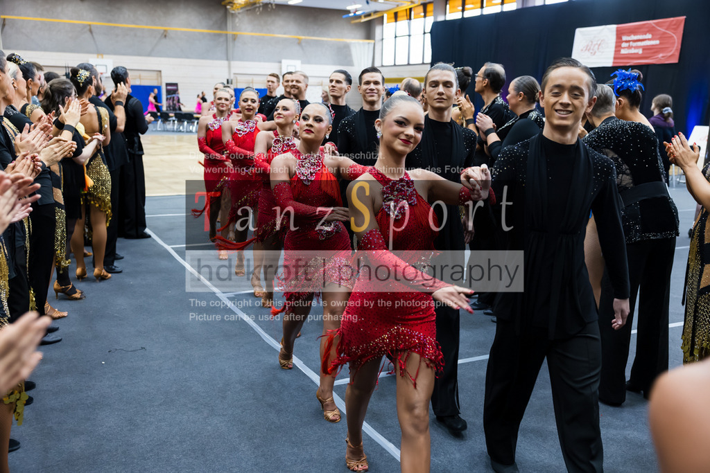 202603145_LL_Lat-Formationen_Nbg_5224 | Tanzsportbilder, Standardtanz, Lateintanz, WDSF, DTV, LTVB, dancecomp, goc, hessen tanzt, blaues band der spree, walzer, tango, wiener walzer, slowfox, quickstepp, samba, rumba, cha-cha-cha, paso doble. jive, hd-kroft photography, turniertanzsport