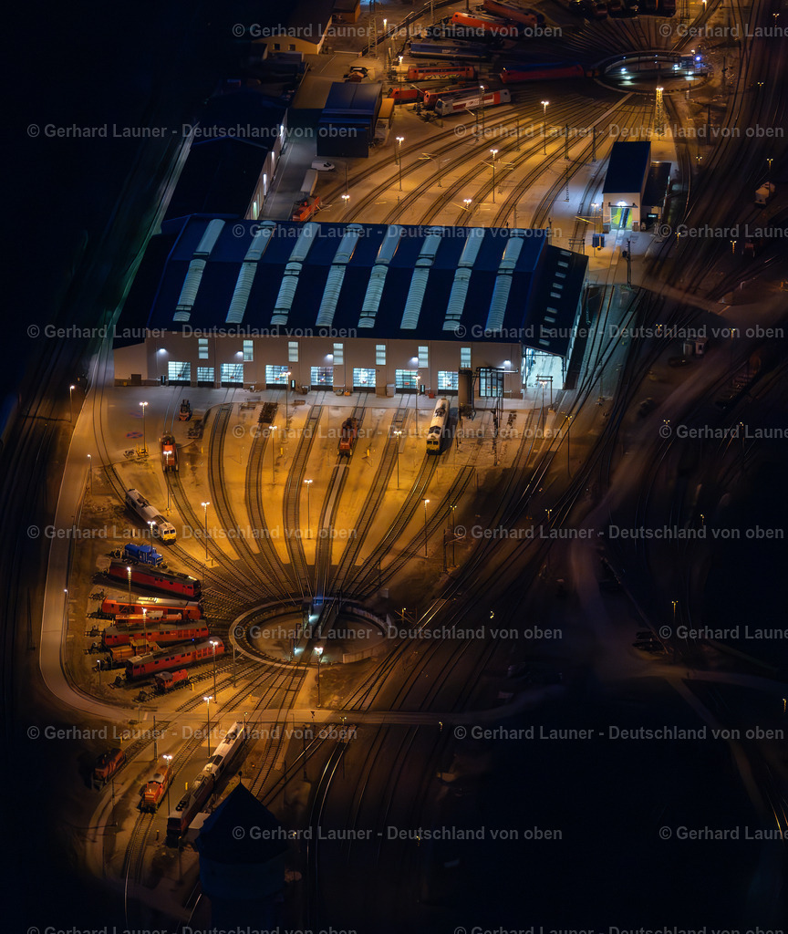 3901375 | NüRNBERG 21.08.2021 Schienen- und Gleisstrecken auf den Abstellgleisen und Rangierstrecken des Rangierbahnhofes und Güterbahnhofes der Deutschen Bahn in Nürnberg im Bundesland Bayern. // Marshalling yard and freight station of the Deutsche Bahn in Nuernberg in the state Bavaria. bahn.de. Foto: Gerhard Launer