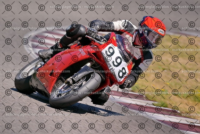 26bt04-0898 | markuskiefer.com - Realisiert mit Pictrs.com
