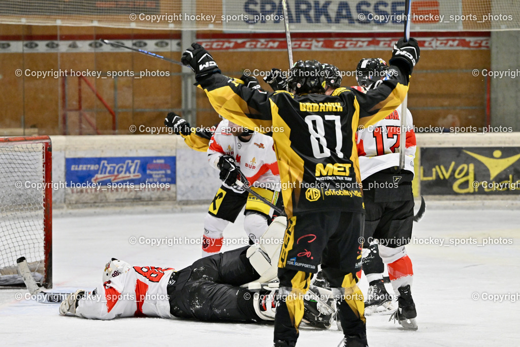 EC MET PHOTOVOLTAIK HORNETS SPITTAL vs. EV ZELTWEG MURTAL LIONS | Jubel #87 Urbanek Martin EC Hornets Spittal, #88 Mocher Paul EV ZELTWEG MURTAL LIONS, EC MET PHOTOVOLTAIK HORNETS SPITTAL vs. EV ZELTWEG MURTAL LIONS, EC MET PHOTOVOLTAIK HORNETS SPITTAL vs. EV ZELTWEG MURTAL LIONS am 08.02.2026 in Spittal an der Drau (Eissportzentrum Spittal), Austria, (Photo by Bernd Stefan)