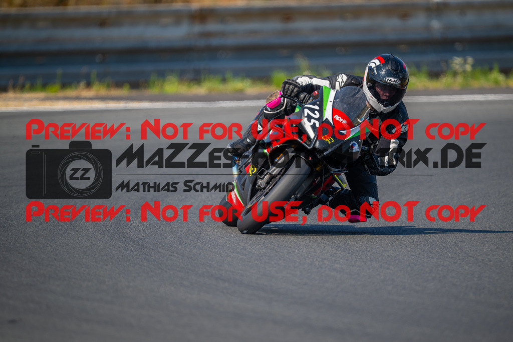 MaZZes-Fotomatrix-20260805-525059 | OPEN