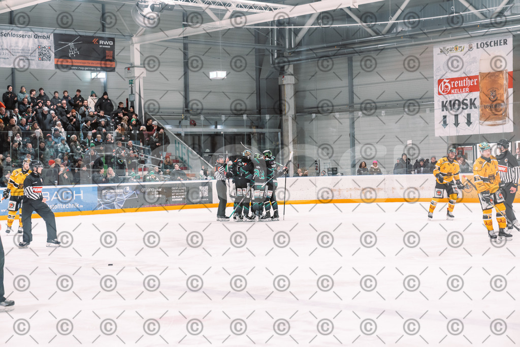Alligators_vs_Toelz_18_11_2025-72 | Höchstadt Alligators Fotogalerie: Eishockey-Action aus Franken. Professionelle Spielfotos, Portraits & Stadionbilder zum Download. Jetzt entdecken! - Realisiert mit Pictrs.com