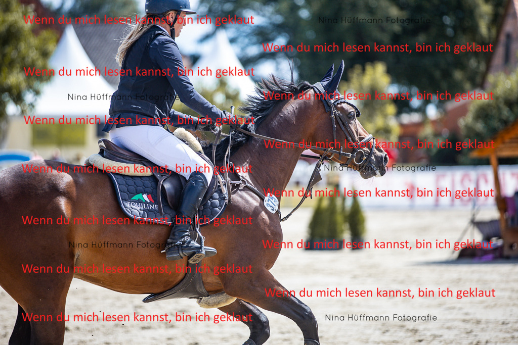 BK1A5086 | Turnierbilder Turnierfotos Nina Hüffmann Turnierfotografie Pferdefotografie Tierzeichnung Haustierzeichnung Pferdezeichnung Hundezeichnung Videograf  - Realisiert mit Pictrs.com