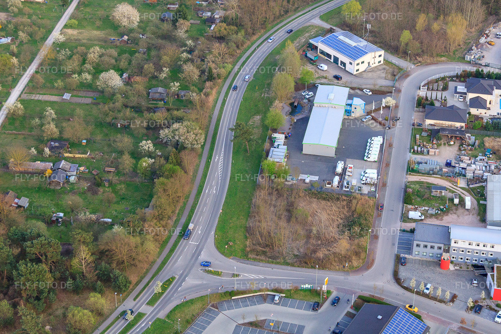 Luftbild: Klaus Dieter Zawisla GmbH - Rohrreinigung am Mittelwegring in Jockgrim im Bundesland Rheinland-Pfalz in Deutschland. Foto: IMG_63416.jpg vom 28.03.2014 durch Werner Riehm/FLY-FOTO.deZawisla GmbH - Rohr-, Kanalreinigung und -sanierung