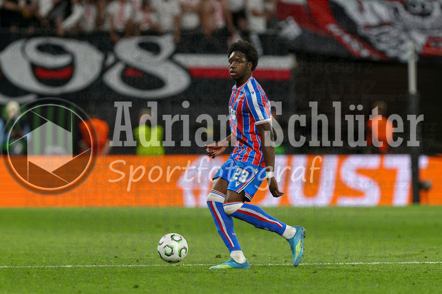 27.05.2026, EUR, Fussball, Herren, Conference League Finale, Saison 2025/2026, Crytsal Palace F.C. - Rayo Vallecano de Madrid | Jaydee Canvot (Crystal Palace, 23) in Aktion am Ball, Einzelaktion