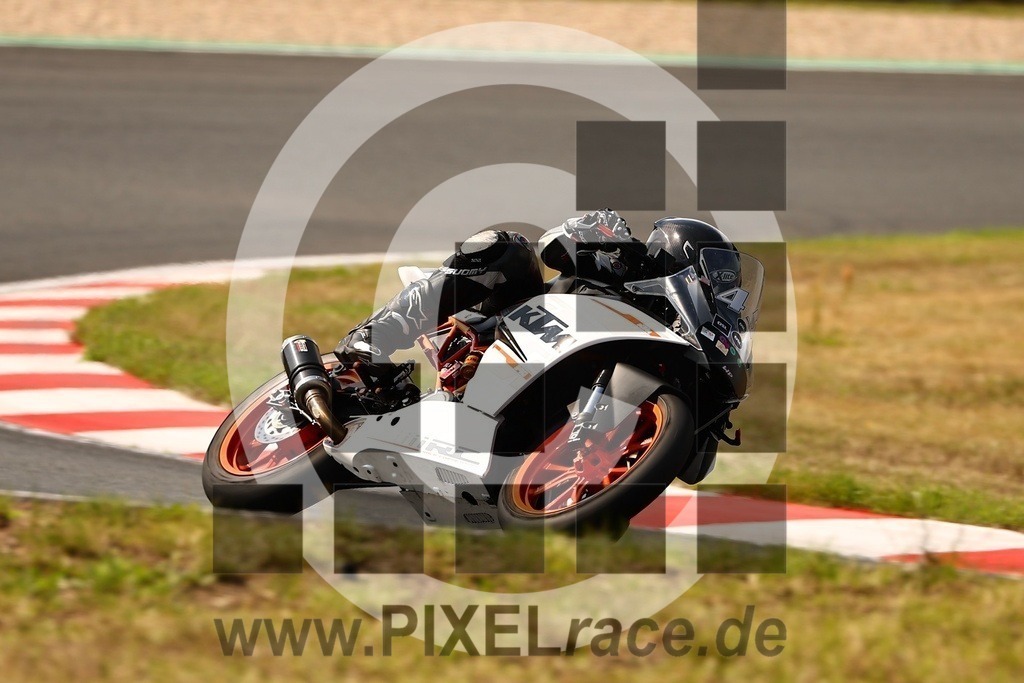 0045-20250720_14749 | Schöne Erinnerungen an spannende Momente - das festzuhalten ist unser Job. PIXELrace.de ist seit 2003 auf den Rennstrecken Europas unterwegs um die Action draußen beim Fahren und die wunderbare Stimmung imm Fahrerlager für euch einzufangen.