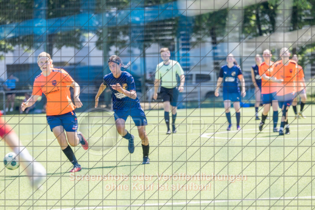 20250622_142736_0297 | #,ASV Eislingen (blau) vs. Tura Untermünkheim (orange), Fussball, Aufstiegsspiel in B-Juniorinnen-VS Nord Runde 2 - WfV, Saison 2024/2025, Kunstrasensportplatz im Ösch, Staufeneckerstraße, 73054 Eislingen, 22.06.2025 - 14:00 Uhr,Foto: PhotoPeet-Sportfotografie/Peter Harich