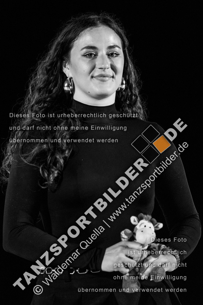 20250504-01354 | Hier finden Sie Tanz Bilder vom Latein und Standard Formationen tanzen. Sportbilder vom Tanzsport. Schöne Fotos und von Weltmeisterschaft, Europameisterschaft, Bundesliga, Regionalliga, Oberliga und Landesliga sowie von GOC Stuttgart, DanceComp, WM Bremen
