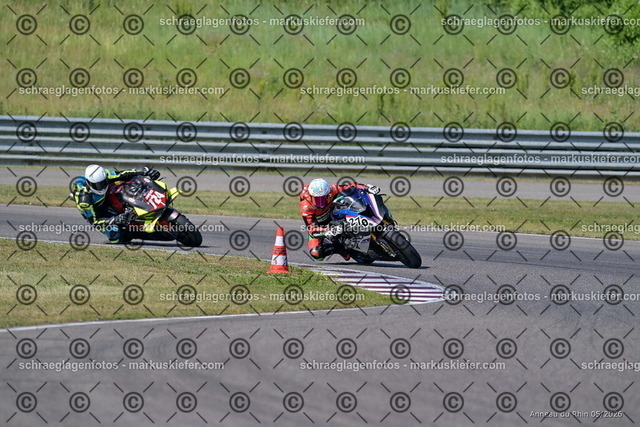 26BT02-0178 | markuskiefer.com - Realisiert mit Pictrs.com