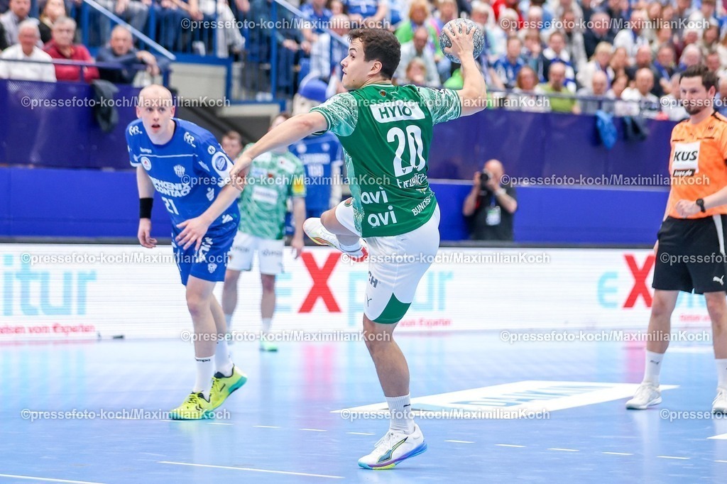 xkwix12042602054 | 2026.04.12, xkwix, Handball, HBL, TBV Lemgo Lippe -  Füchse Berlin, PHOENIX CONTACT arena, 28.Spieltag, Saison 2025 / 2026: Tim Freihöfer (Füchse Berlin #20) beim Freiwurf DFB regulations prohibit any use of photographs as image sequences and or quasi-video. Photo: xKamilxWilkowskixPressefotoKochx